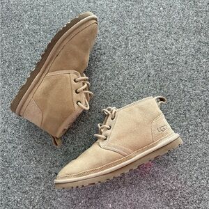 UGG Neumel